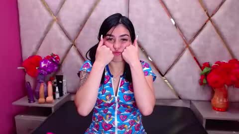 mia_charlothe online show from March 7, 2025, 6:02 am