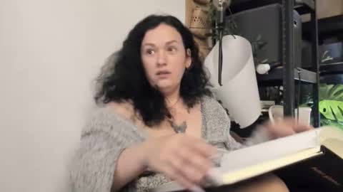 MIA online show from December 2, 2025, 9:43 pm