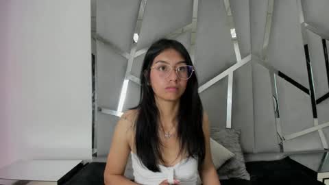 Snapshot of mia_clark18 chatting on October 21, 2025, 9:04 pm mia_clark18 online show from October 21, 2025, 9:04 pm