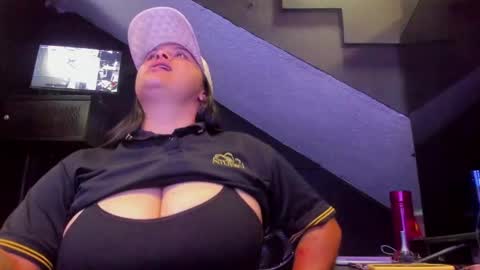 Mia daniela  online show from September 18, 2025, 10:45 pm