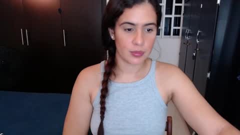 Mia online show from December 15, 2024, 4:40 am