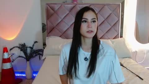 Snapshot of mia_dark1 chatting on November 3, 2025, 3:41 am Mia Dark online show from November 3, 2025, 3:41 am