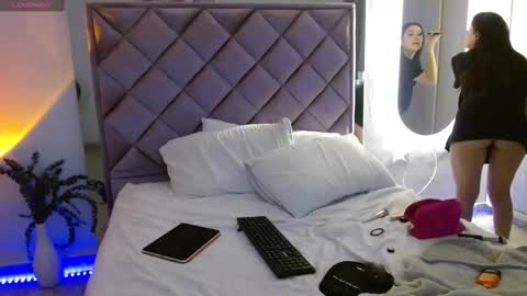 Snapshot of mia_dark1 chatting on January 31, 2026, 8:18 pm Mia Dark online show from January 31, 2026, 8:18 pm