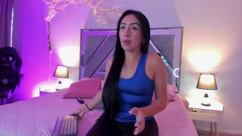 Snapshot of mia_davis__ chatting on July 6, 2026, 11:29 am mia_davis__ online show from July 6, 2026, 11:29 am