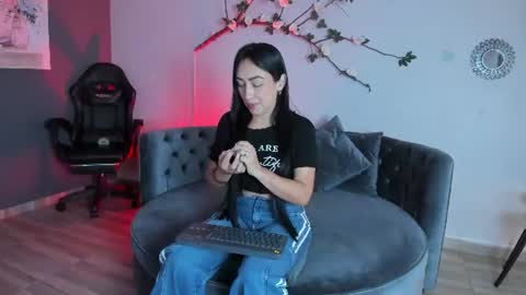 Snapshot of mia_davis__ chatting on July 15, 2026, 11:26 am mia_davis__ online show from July 15, 2026, 11:26 am