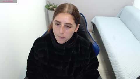 Mia online show from January 9, 2026, 1:25 pm