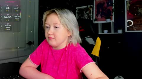 Mia online show from June 9, 2026, 2:56 am