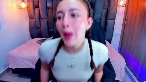Snapshot of mia_ferrer18 chatting on June 21, 2026, 2:52 pm mia_ferrer18 online show from June 21, 2026, 2:52 pm