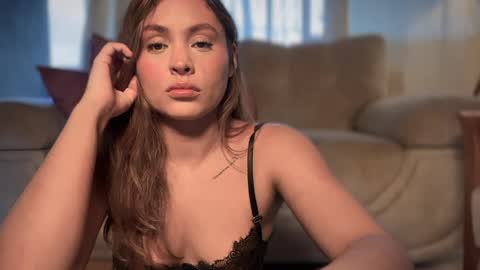 Snapshot of mia_ferrer777 chatting on May 27, 2026, 10:18 pm mia_ferrer777 online show from May 27, 2026, 10:18 pm