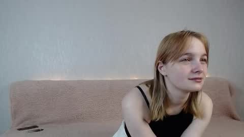 Snapshot of mia_foxie chatting on January 15, 2026, 1:26 pm Mia online show from January 15, 2026, 1:26 pm