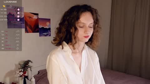 Mia  online show from February 2, 2025, 1:52 pm