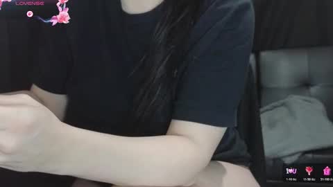 Snapshot of mia_g0ld chatting on February 18, 2026, 10:17 pm Golden ones online show from February 18, 2026, 10:17 pm