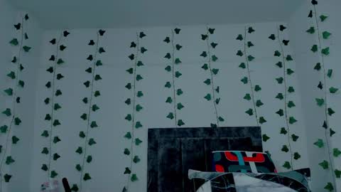 MIA online show from September 26, 2025, 10:47 pm