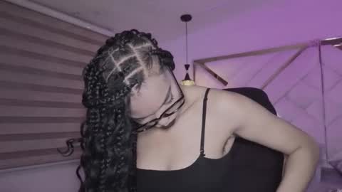 Mia online show from February 21, 2026, 3:07 am