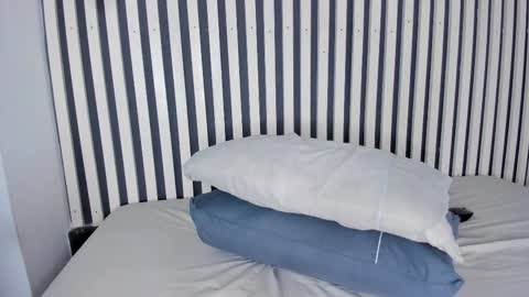  I am Mia  online show from February 9, 2025, 5:22 pm