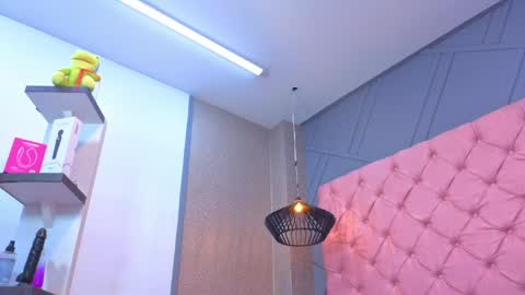 Snapshot of mia_hornny chatting on April 7, 2026, 1:11 pm Mia online show from April 7, 2026, 1:11 pm