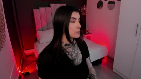 Val  online show from May 12, 2026, 7:11 pm