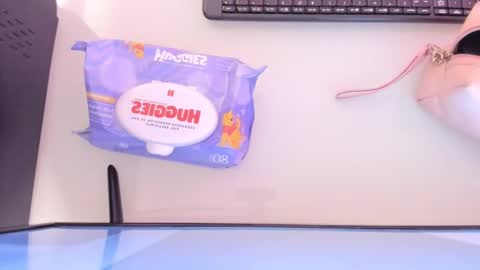    online show from October 8, 2025, 12:03 pm