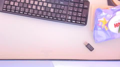    online show from October 25, 2025, 12:13 pm