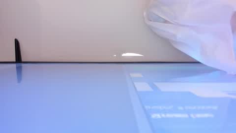    online show from December 21, 2025, 12:01 pm