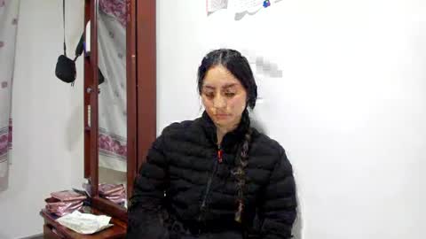 mia kaneee online show from January 15, 2025, 3:00 am