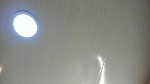 Mia online show from October 4, 2025, 3:04 am