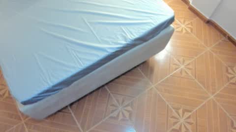 Mia online show from February 3, 2026, 2:32 am