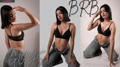 Mia online show from March 15, 2026, 2:17 am