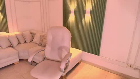 Mia Lane online show from March 26, 2026, 8:58 pm