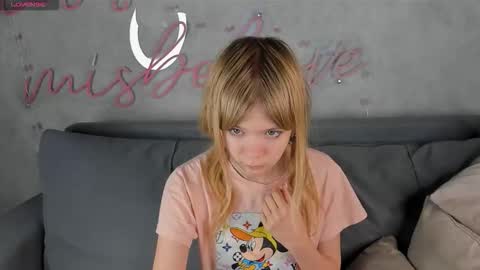 Minnie online show from October 15, 2025, 1:22 pm