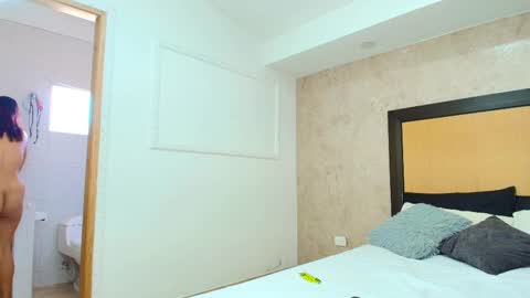 Snapshot of mia_lopez52 chatting on February 20, 2025, 8:47 pm MIALOPEZ . Y . online show from February 20, 2025, 8:47 pm