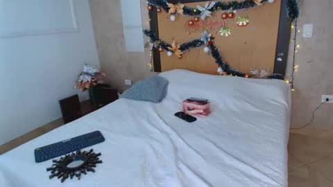 Snapshot of mia_lopez52 chatting on December 4, 2025, 9:01 pm MIALOPEZ . Y . online show from December 4, 2025, 9:01 pm