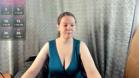 mia_lores online show from November 12, 2025, 8:59 am