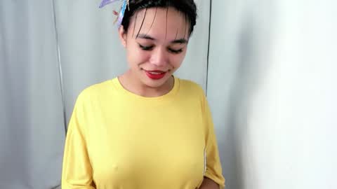 M I A online show from October 27, 2025, 7:23 am