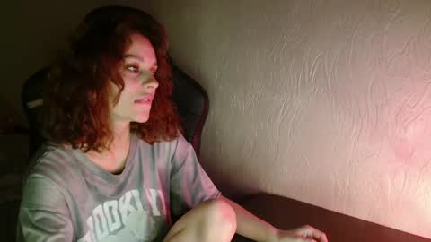 Snapshot of mia_luiza chatting on June 9, 2026, 9:37 pm mia_luiza online show from June 9, 2026, 9:37 pm