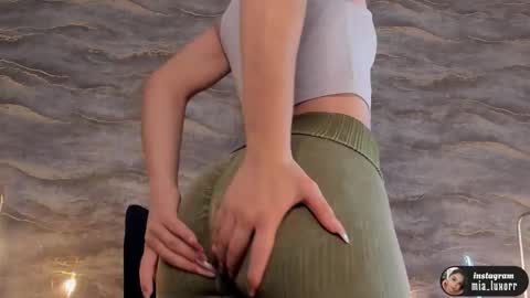 mia_luxor online show from March 22, 2026, 11:46 am