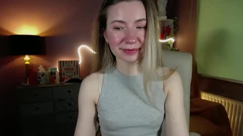 Mia online show from March 7, 2025, 7:41 am