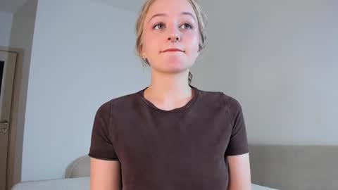 Mia here Appreciate your support online show from November 12, 2025, 12:38 pm