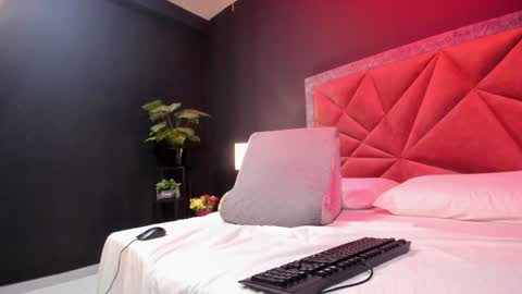 MIA  online show from January 5, 2025, 10:19 pm