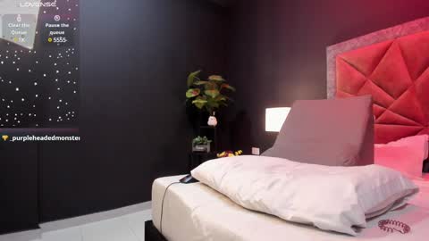 MIA  online show from March 11, 2025, 10:20 pm