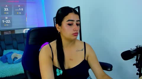 mia_mills777 online show from September 18, 2025, 11:23 am
