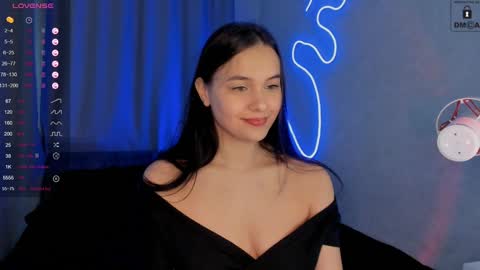 Mia online show from December 7, 2024, 5:48 am