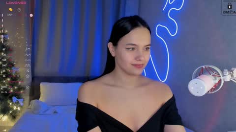 Mia online show from December 27, 2024, 2:12 pm
