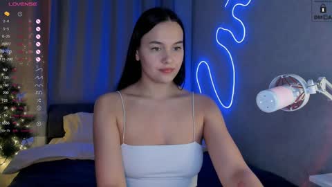 Mia online show from January 14, 2025, 11:31 am