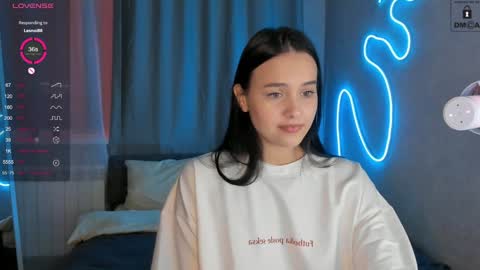 Mia online show from January 22, 2025, 1:11 pm