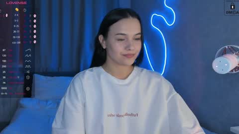 Mia online show from January 29, 2025, 3:15 pm