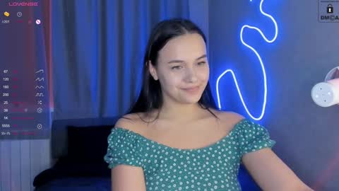 Mia online show from February 4, 2025, 3:36 pm