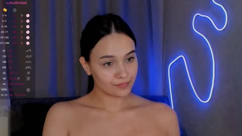 Mia online show from February 8, 2025, 6:44 pm