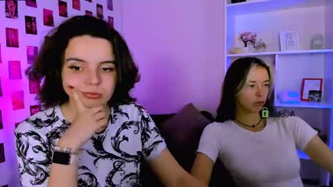 Snapshot of mia_mooon_ chatting on June 17, 2026, 8:39 am mia_mooon_ online show from June 17, 2026, 8:39 am