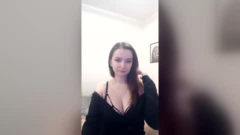 Snapshot of mia_muuur chatting on July 2, 2026, 11:33 pm Mia online show from July 2, 2026, 11:33 pm